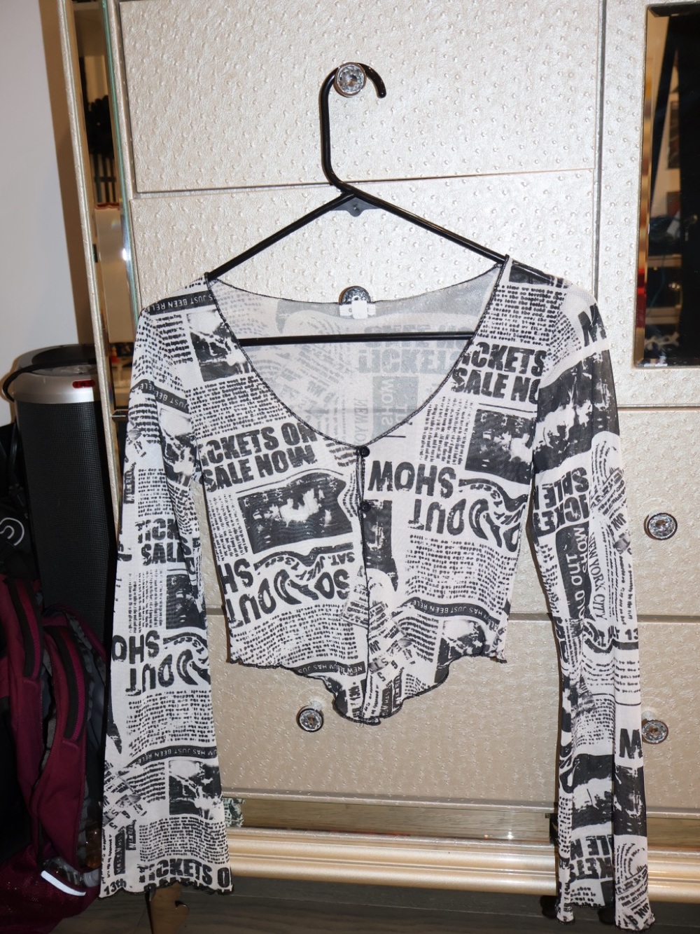 Garage Black & White Newspaper-Print V-Neck Long Sleeve Crop Top